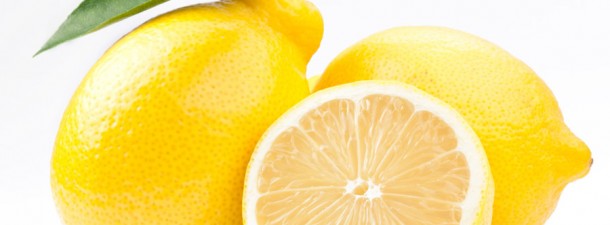 Come recuperare tutta la buccia grattugiata di limoni arance Senza